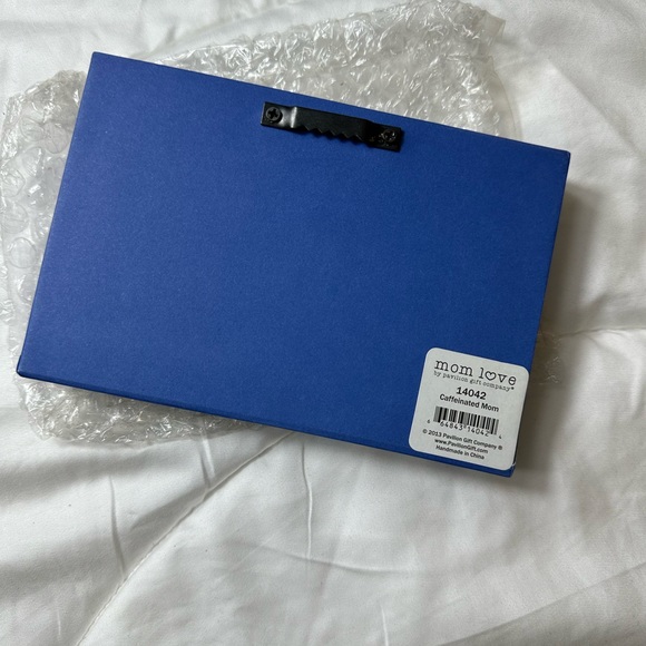 💚 BN Caffeinated mom sign 5 for $15 - Picture 4 of 11